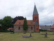 Hselitz, evangelische Kirche, erbaut um 1250, Kirchturm erneuert 1902 (09.07.2025)