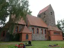 Iden, evangelische Kirche, Feldsteinkirche aus dem fr�hen 12. Jahrhundert (09.07.2025)