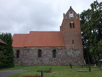 Lindtorf, evangelische Kirche, erbaut im 12. Jahrhundert, Kirchturm 14. Jahrhundert (09.07.2025)