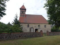 Ringfurth, evangelische Kirche, Feldsteinkirche aus dem 16. Jahrhundert (09.07.2025)