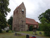 Walsleben, evangelische Kirche, Feldsteinbau aus dem 12. Jahrhundert (09.07.2025)
