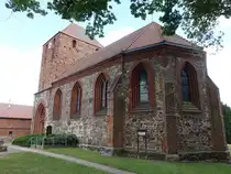 Zedau, evangelische Kirche, romanischer Feldsteinbau, Umbau 1887 (09.07.2025)