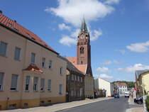 Ketzin, kath. Pfarrkirche Maria Rosenkranzknigin, erbaut von 1910 bis 1911 durch J. Welz (10.07.2025)