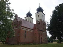 Tremmen, evangelische St. Marien Kirche, sptgotischer Backsteinbau aus dem 15. Jahrhundert (10.07.2025)