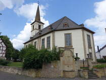 Becherbach, evangelische Kirche, frhklassizistischer Saalbau, erbaut von 1783 bis 1786 durch den Landbauinspektor Lindemann (26.07.2025)