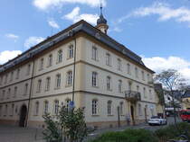 Kirn, Rathaus in der Kirchstrae, ehemaliges Piaristenkloster, erbaut von 1765 bis 1769 durch den Architekten Johann Thomas Petri (26.07.2025)