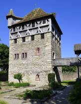 Ungersheim, ECO-Museum, Wohnturm 12.-13.Jahrhundert, Teil der Stadtmauer von Mhlhausen (Mulhouse), wurde 1983 ins Museum umgestzt, Mai 2025