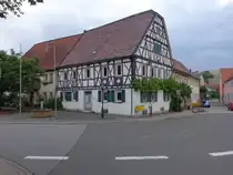 Gaugrehweiler, Fachwerkhaus am Marktplatz, erbaut um 1700 (27.07.2025)