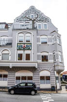 Die nordschleswigsche Stadt Snderborg ist reich an Jugendstil aus der deutschen Zeit der Stadt vor 1920. Damals hie die Stadt Sonderburg.Hier ist es die Adresse Helgolandsgade 39.
Aufnahme: 31. Oktober 2025.