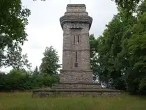 Bismarckturm in Sargenroth, erbaut von 1900 bis 1902 als Aussichtsturm von Wilhelm Kreis (27.07.2025)