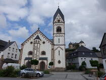 Gemnden, Pfarrkirche St. Peter und Paul, erbaut 1899 durch den Architekten Lambert von Fisenne (28.07.2025)