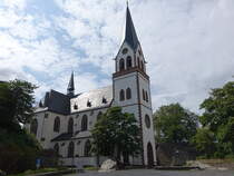 Kastellaun, Pfarrkirche Hl. Kreuz, neugotische Basilika, erbaut von 1899 bis 1902 durch den Architekten Eduard Endler (28.07.2025)