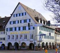 Freudenstadt, das Arkadenhotel Krone am Marktplatz, Nov.2025