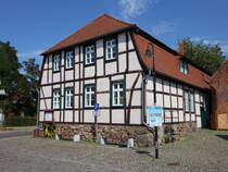 Bismark, Brgerhaus mit Bibliothek am Markt (12.08.2025)