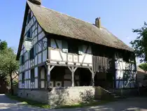 Ungersheim, ECO-Museum, Wohn-und Arbeitshaus einer Winzerfamilie von 1540 aus dem Sundgau, teilweise umgebaut im 19.Jahrhundert, 1982 abgebaut und anschlie�end im Museum errichtet, Mai 2025