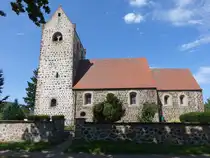 Garlipp, evangelische Kirche, Feldsteinkirche erbaut Ende des 12. Jahrhundert (12.08.2025)