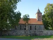 Lindstedt, evangelische Kirche, romanische Feldsteinkirche, restauriert 1854 (12.08.2025)