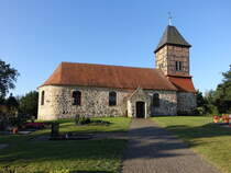 Seethen, evangelische Kirche, Feldsteinkirche aus dem 16. Jahrhundert (12.08.2025)