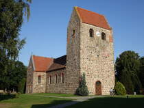 Kakerbeck, evangelische Kirche, Westturm 13. Jahrhundert, Kirchenschiff erbaut 1867 (13.08.2025)