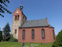 Kerkuhn, evangelische Kirche, Kirchturm 12. Jahrhundert, Kirchenschiff erbaut im 19. Jahrhundert (13.08.2025)