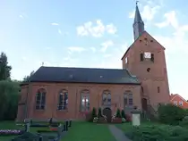 Schnenkenhorst, evangelische Kirche, erbaut 1872 im neoromanischen Stil (13.08.2025)