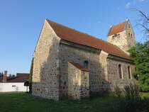 Schwiesau, evangelische Kirche, erbaut um 1200 als romanische Wehrkirche (13.08.2025)