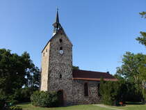 Thritz, evangelische Kirche, sptromanischer Feldsteinbau aus dem 13. Jahrhundert (13.08.2025)
