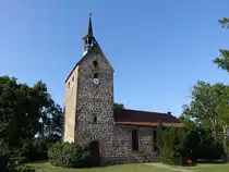 Th�ritz, evangelische Kirche, sp�tromanischer Feldsteinbau aus dem 13. Jahrhundert (13.08.2025)
