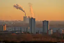 Sorgte daf�r, dass Halle-Neustadt entstand: die s�dlich gelegenen Chemieanlagen mit dem Braunkohlekraftwerk Schkopau. Vorrangig f�r die Werksarbeiter wurde hier ab den 1960er-Jahren Wohnraum in Plattenbauweise errichtet.
Tele-Motiv vom Kolkturm in der D�lauer Heide.

🕓 28.12.2024 | 15:51 Uhr