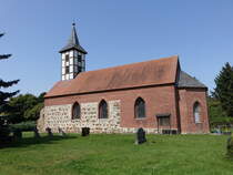 Sallenthin, evangelische Kirche, Feldsteinkirche aus dem 14. Jahrhundert (14.08.2025)