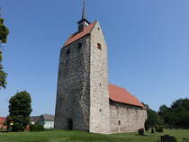 Winterfeld, evangelische Kirche, sptromanischer Feldsteinbau des 13. Jahrhundert (14.08.2025)