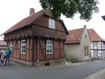 Helmstedt, Pf�rtnerhaus in der Klosterstra�e, erbaut 1498 (16.08.2025)