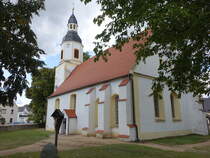 Gr�den, evangelische St. Martin Kirche, erbaut von 1552 bis 1594 (06.09.2025)