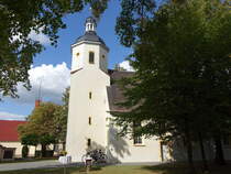 Pr�sen, evangelische Kirche, verputzten Saalbau mit Satteldach von 1655 (06.09.2025)