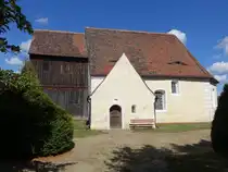 B�nitz, evangelische Kirche, erbaut 1545, Vorhalle von 1629 (07.09.2025)