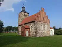 Fr�hden, evangelische Kirche, erbaut im 14. Jahrhundert, Wiederaufbau 1672 (09.09.2025)