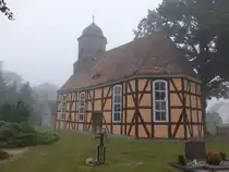 Kremitz, evangelische Kirche, Fachwerkkirche erbaut 1774 (09.09.2025)