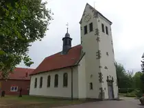 Grasdorf, kath. St. Marien Kirche, erbaut 1648, Westturm von 1936 (13.09.2025)