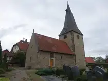 Klein Himstedt, evangelische Kirche, Saalkirche aus Bruchsteinen, erneuert 1782 (13.09.2025)