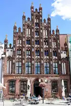 GREIFSWALD (Landkreis Vorpommern-Greifswald), 04.07.2025, sehr sch�nes Hansehaus, direkt am Markt gelegen