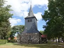 H�nigsen, evangelische St. Petri Kirche, erabut ab 1274, erweitert 1475, Kirchturm erbaut 1687 (15.09.2025)