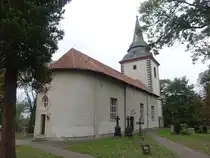 Gleidingen, evangelische St. Gertruden Kirche, Kirchturm erbaut von 1720 bis 1725, Kirchenschiff erbaut von 1820 bis 1821 (18.09.2025)