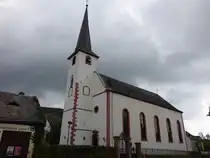Longuich, Pfarrkirche St. Laurentius, barocke Saalkirche erbaut von 1771 bis 1772 nach Pl�nen von Johannes Seiz (09.10.2025)