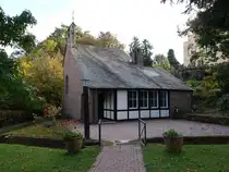 Mertesdorf, evangelische St. Johannes Kirche, erbaut von 1956 bis 1958 durch den Architekten Heinrich Otto Vogel (09.10.2025)