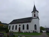 Maring, Pfarrkirche St. Remigius, gotisierender Saalbau, erbaut von 1827 bis 1829 (10.10.2025)