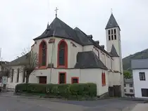 Bullay, Pfarrkirche St. Maria Magdalena, erbaut von 1871 bis 1873, neugotischer Saalbau, Kirchturm erbaut von 1952 bis 1953 (11.10.2025)