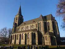 Landkern, Pfarrkirche St. Servatius, erbaut von 1859 bis 1862 im neugotischen Stil, Architekt Vinzenz Statz (25.12.2025)