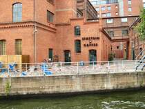 Berlin-Spree
Einstein Kaffee
Backsteinarchitektur
Sommer 2007