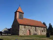 Garrey, evangelische Dorfkirche, Feldsteinkirche aus dem 14. Jahrhundert (10.03.2026)