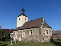 Naundorf, evangelische Kirche, sp�tromanische Feldsteinkirche aus dem 13. Jahrhundert (10.03.2026)